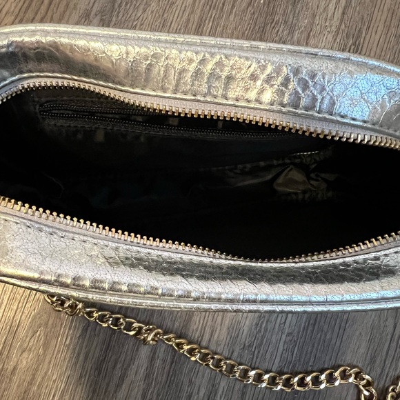 Victoria’s Secret crossbody purse - Picture 3 of 5